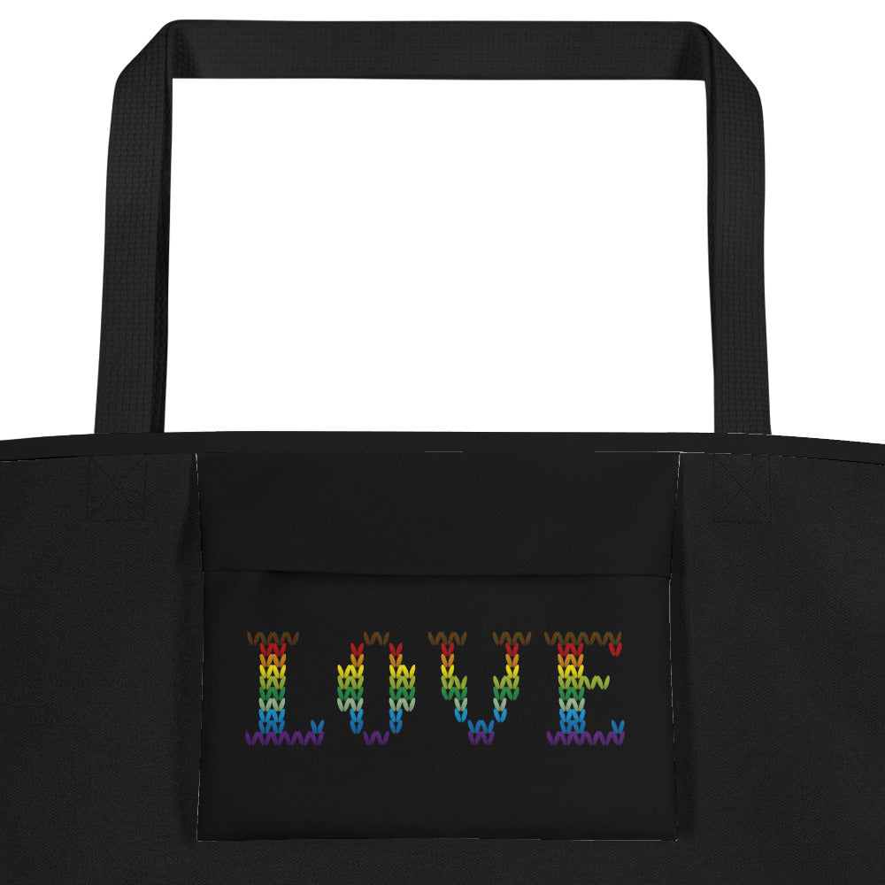 Bedruckte Innentasche der PRIDE Strandtasche mit Hahnentritt Muster mit Love Schriftzug